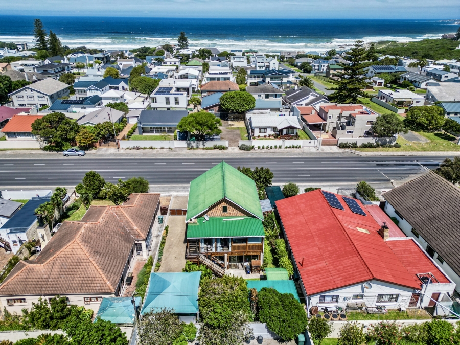 5 Bedroom Property for Sale in Voelklip Western Cape